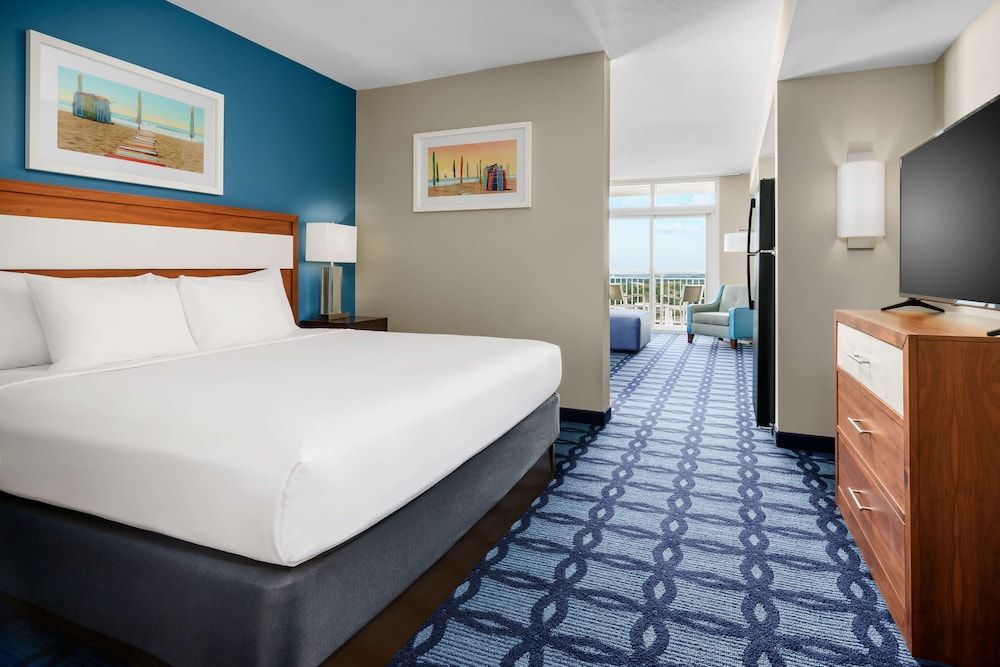 Studio Suite, 1 King Bed, City View