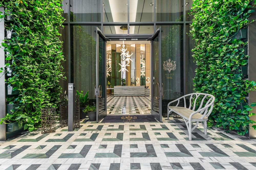 undefined SLS LUX Brickell 7