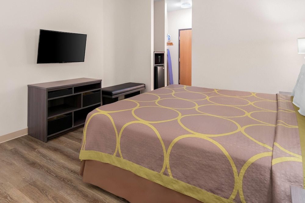 Standard Room, 1 King Bed