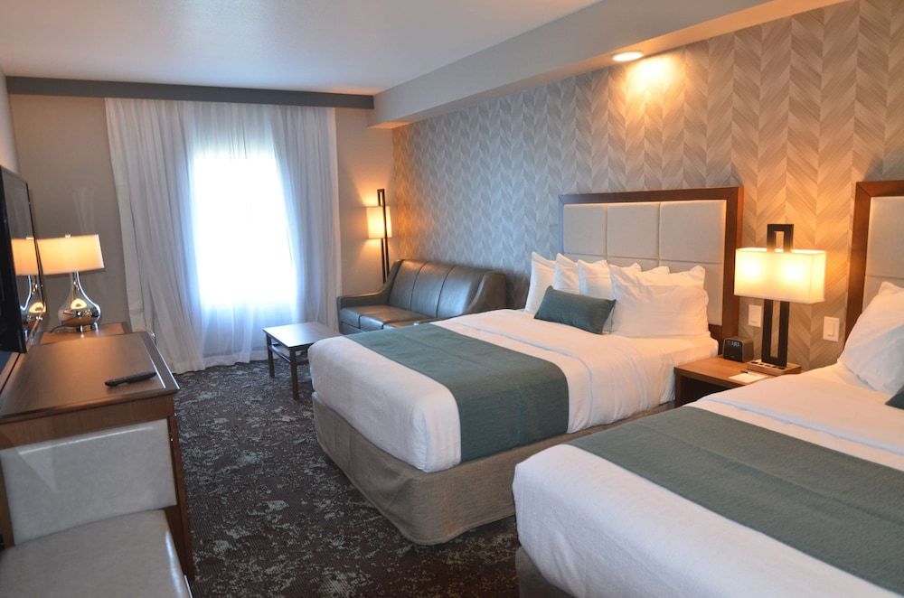 Best Western Premier Ankeny Hotel Standard Room, 2 Queen Beds, Non Smoking, Refrigerator & Microwave (Larger Room;with Sofabed) 2