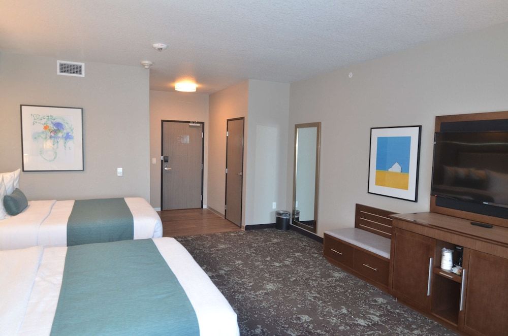Best Western Premier Ankeny Hotel Standard Room, 2 Queen Beds, Accessible, Refrigerator & Microwave