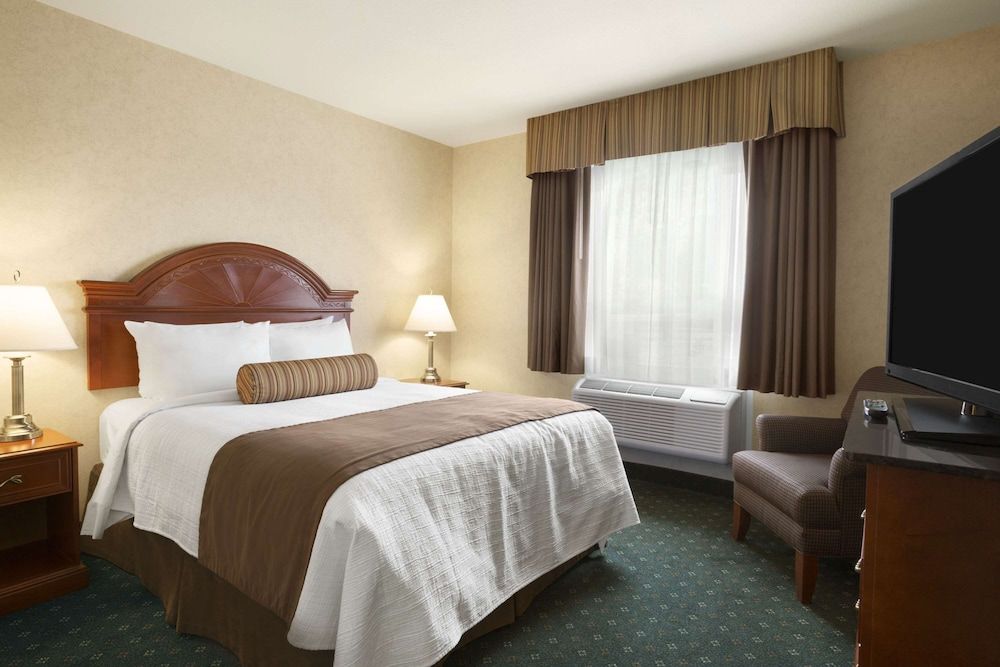 Suite, Multiple Beds, Non Smoking (Two-Bedroom, Not Pet Friendly)