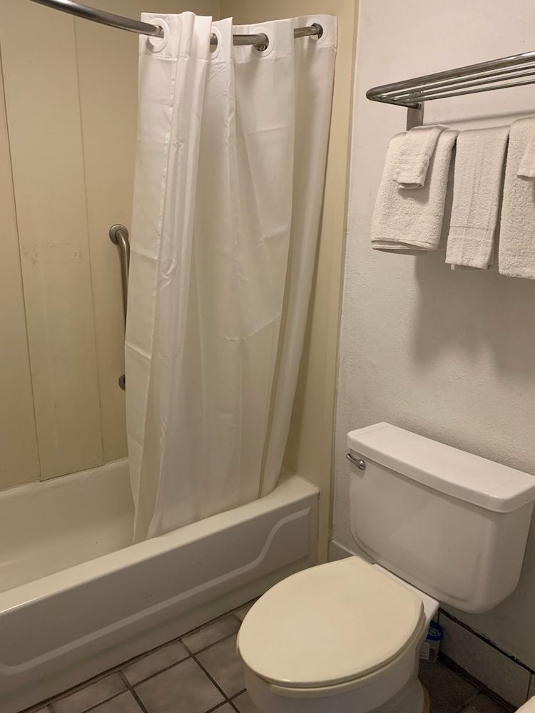 FairBridge Inn Express Natchez Basic Double Room 2