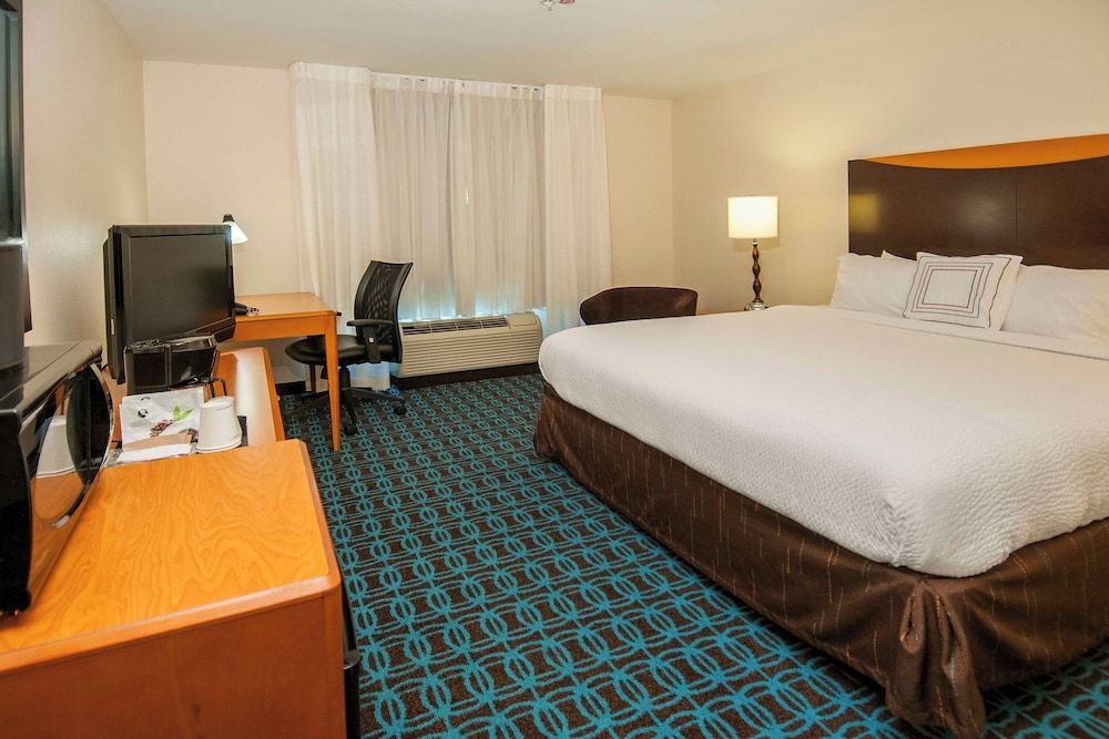 Room, 1 King Bed, Non Smoking