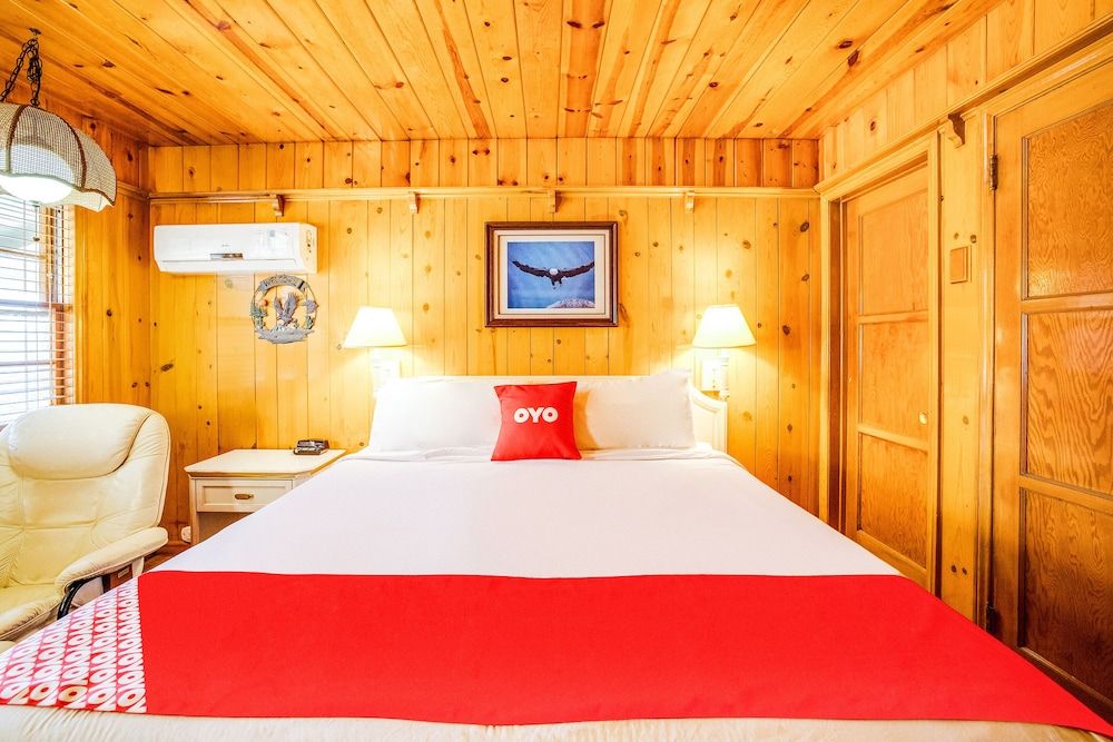 The Kern Lodge Studio with Kitchen