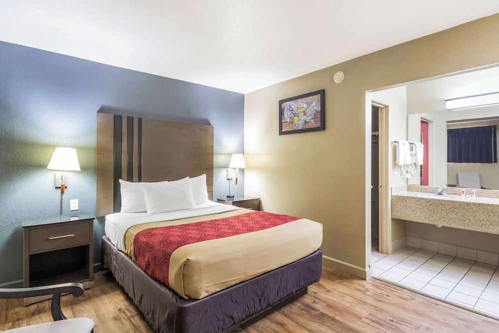 Standard Room, 1 Queen Bed, Non Smoking
