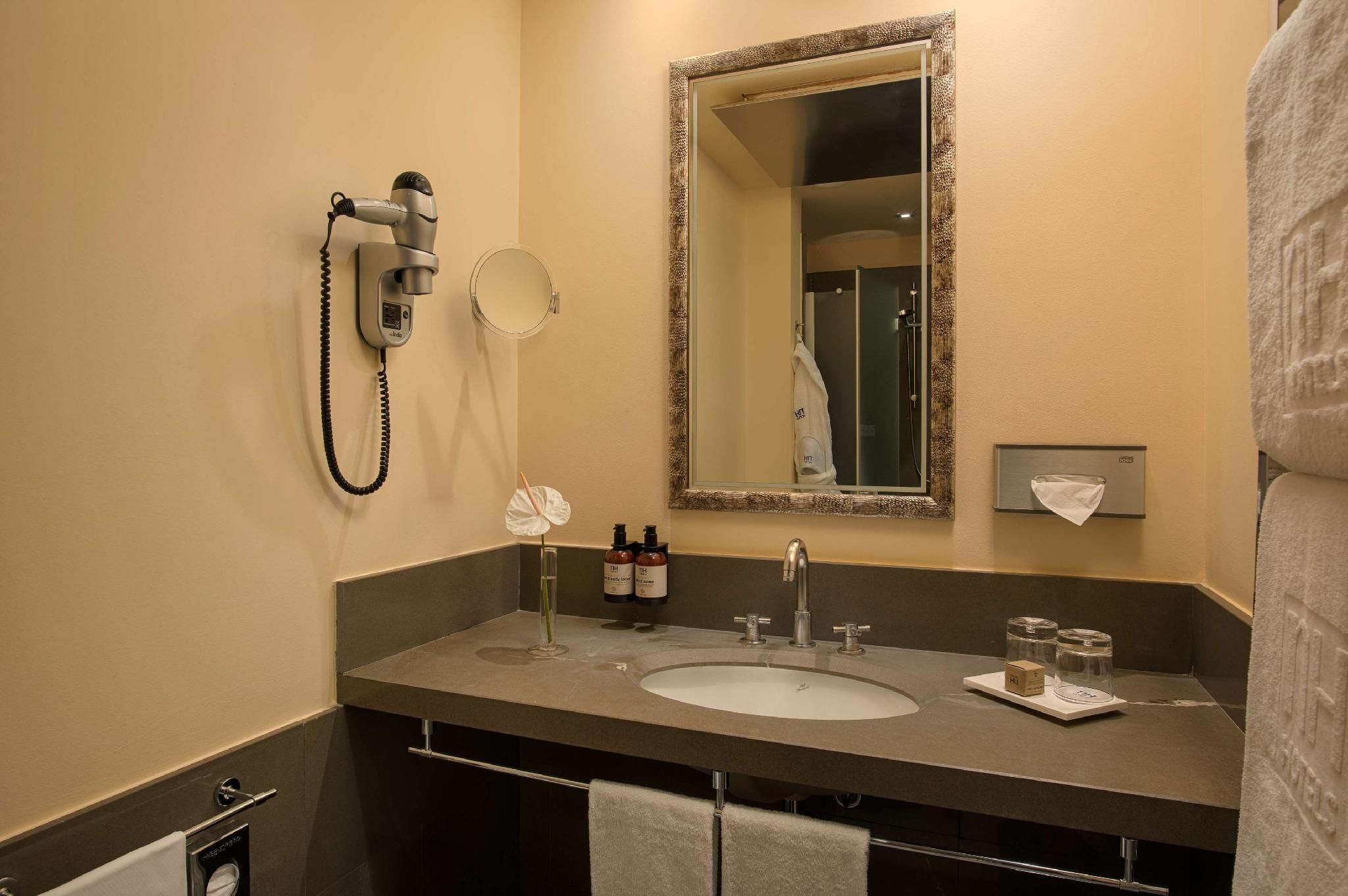 NH Bergamo Superior with View 3