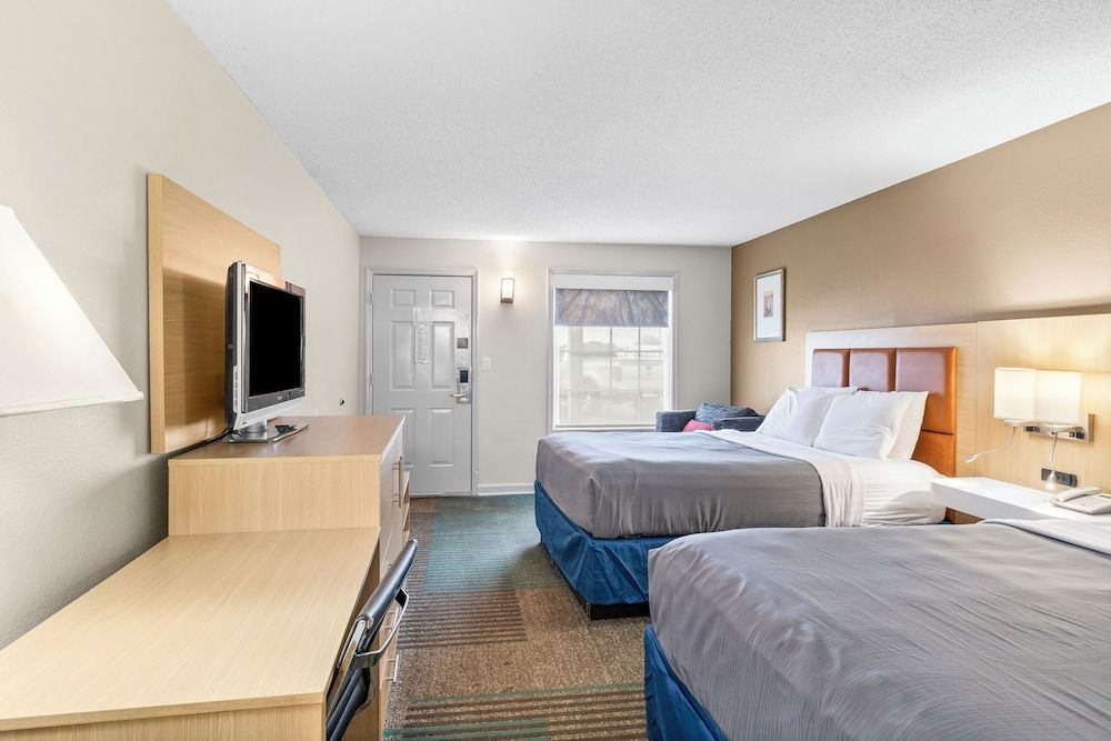 Standard Room, 2 Queen Beds, Non Smoking