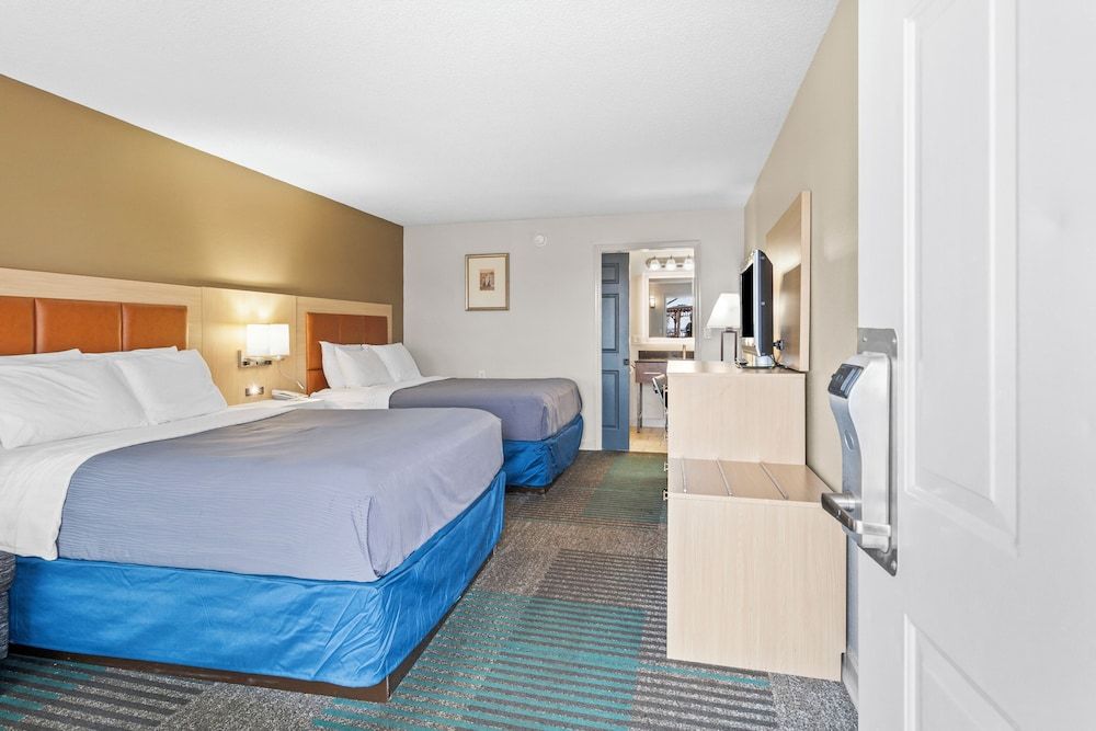 Standard Room, 2 Queen Beds, Non Smoking