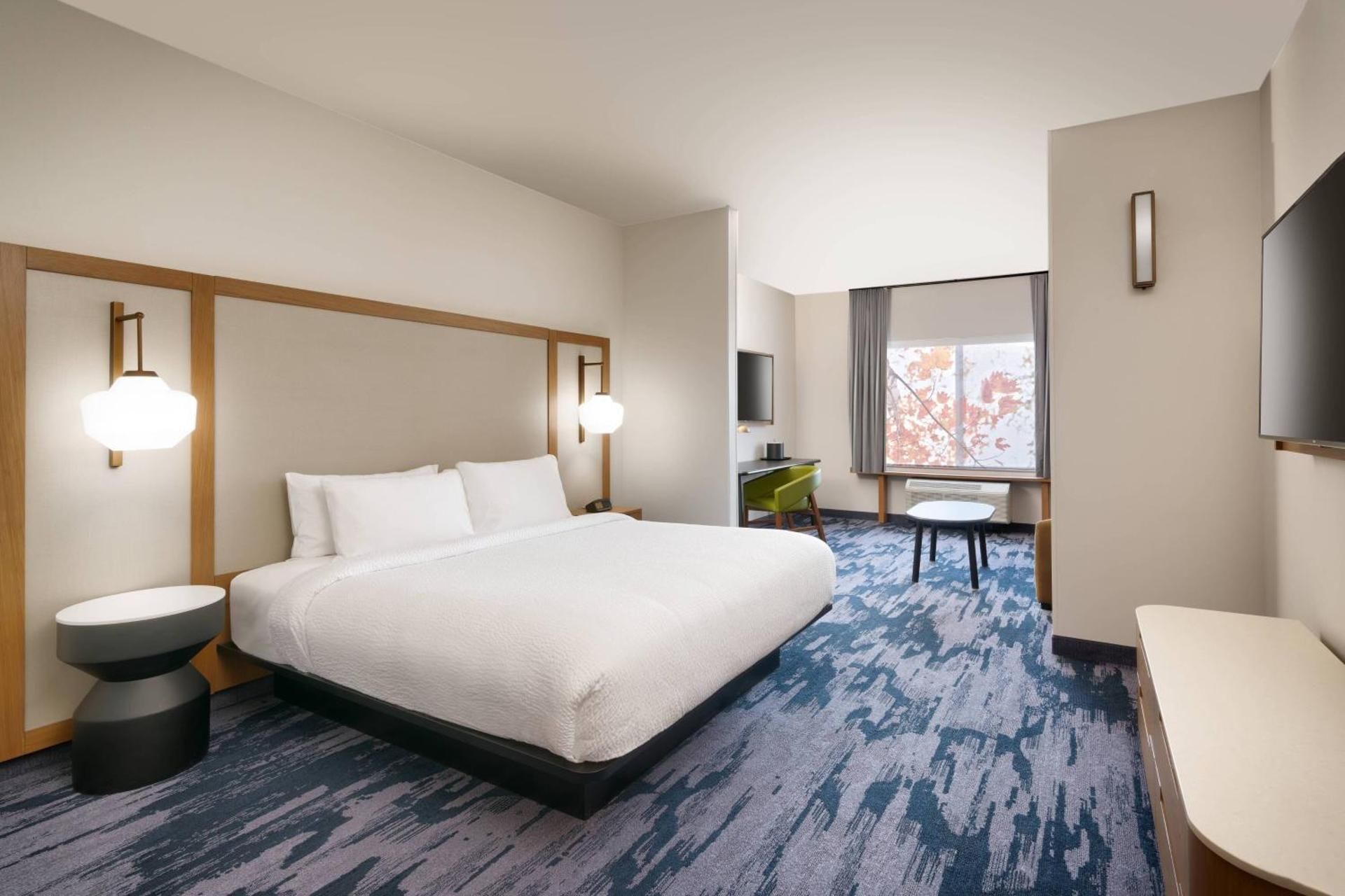 Suite, 1 King, Non-Private Sofa bed (Mobility & Hearing Accessible w/ Roll-in Shower)