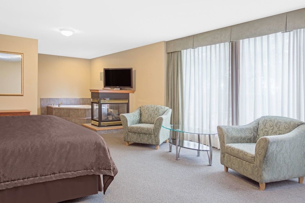 Deluxe Suite, 1 King Bed, Non Smoking