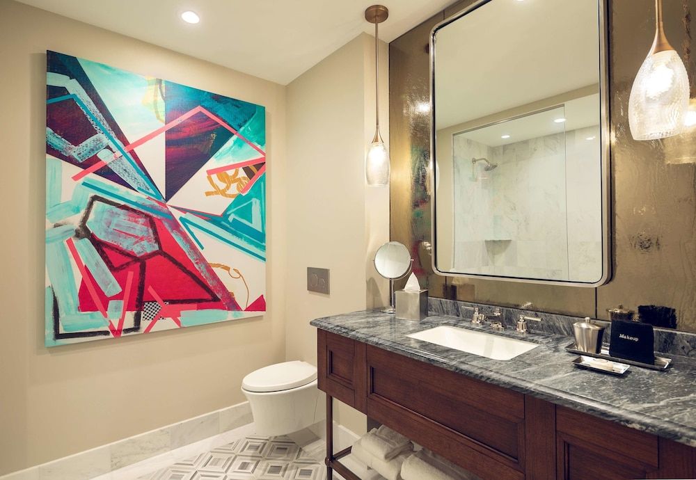 Sophy Hyde Park Deluxe Room, 1 King Bed, Accessible 3