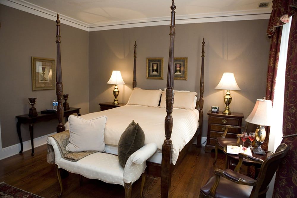 The Belvedere Inn & Restaurant Junior Suite, 1 Queen Bed 2