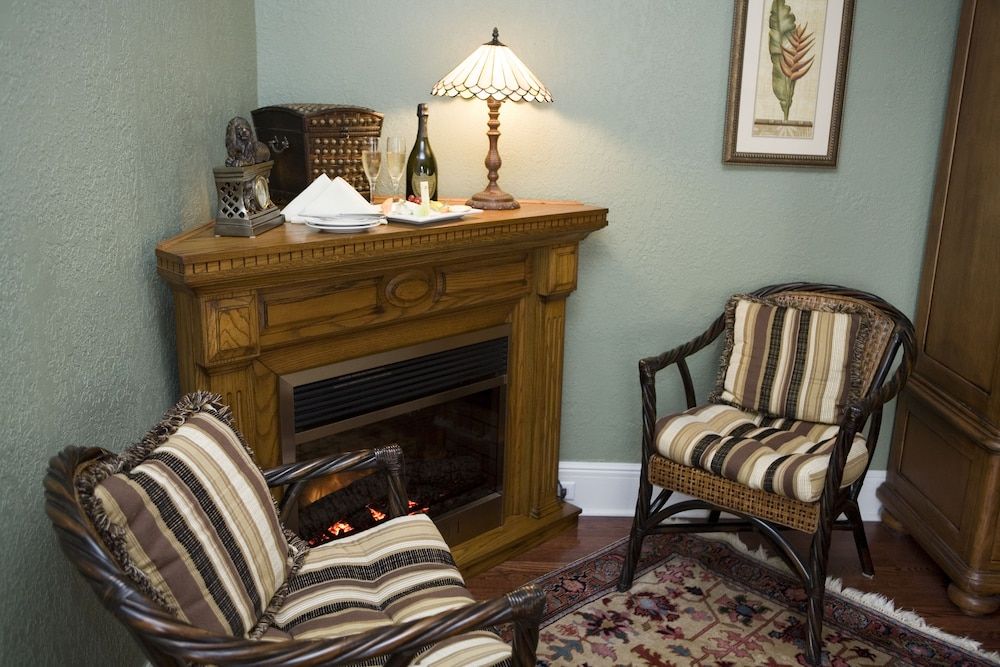 The Belvedere Inn & Restaurant Junior Suite, King Bed 3