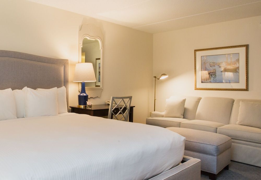 The Bellmoor Inn & Spa Deluxe Room, 1 King Bed with Sofa bed 2