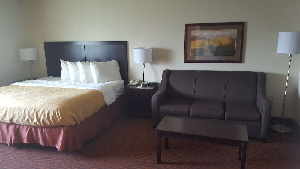 Deluxe Studio Suite, 1 King Bed, Non Smoking