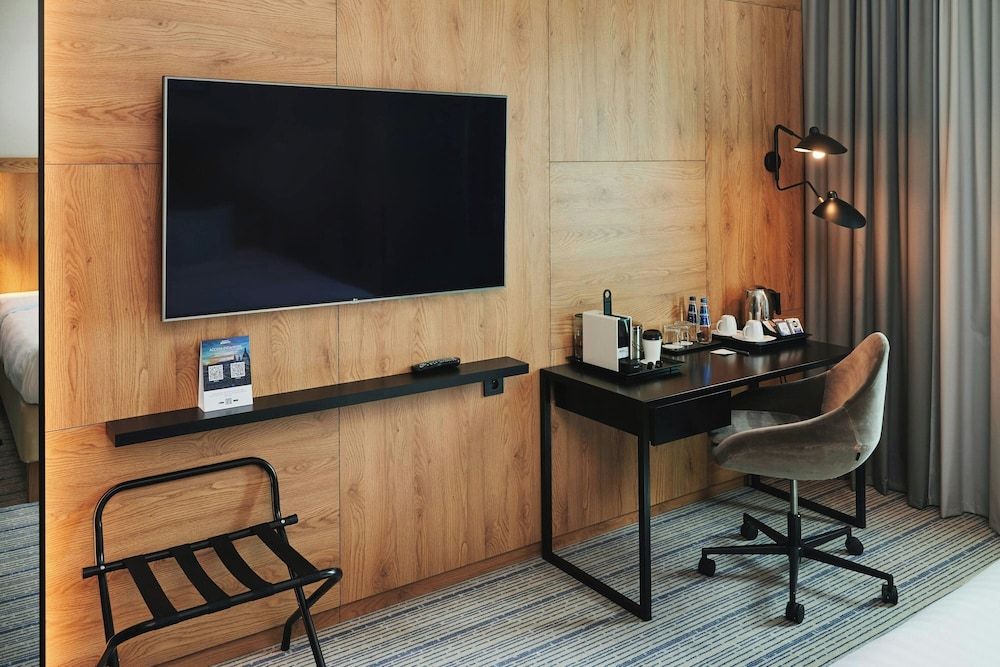 Courtyard by Marriott Warsaw Airport Superior Room, 2 Double Beds 4