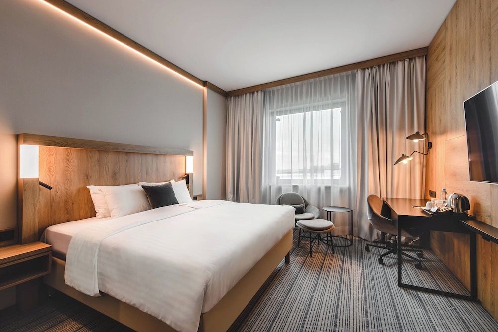 undefined Courtyard by Marriott Warsaw Airport 2