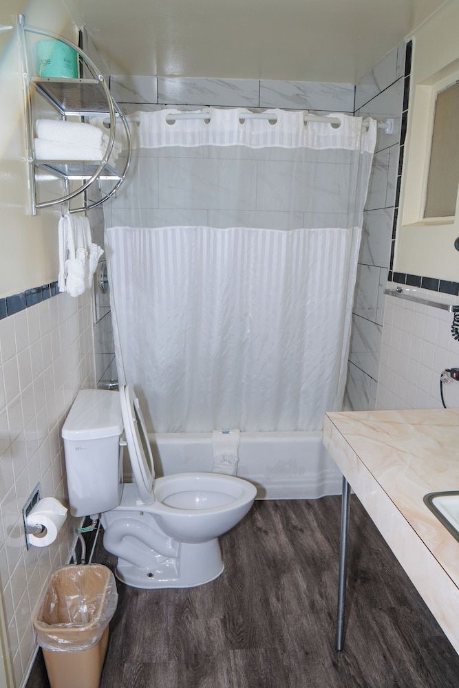 South Wind Inn Single Room, 1 King Bed, Non Smoking 10