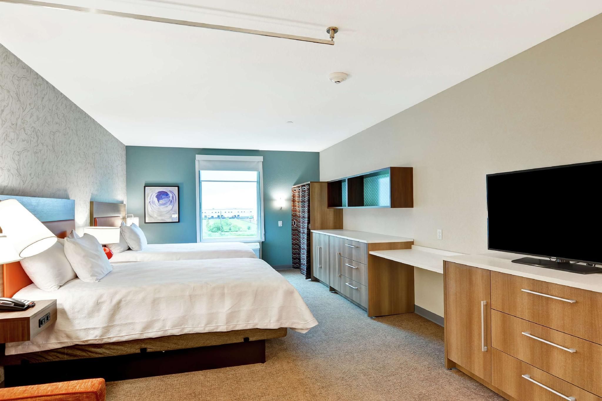 2 QUEEN BEDS STUDIO NONSMOKING