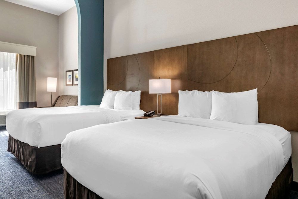 Suite, Multiple Beds, Accessible, Non Smoking