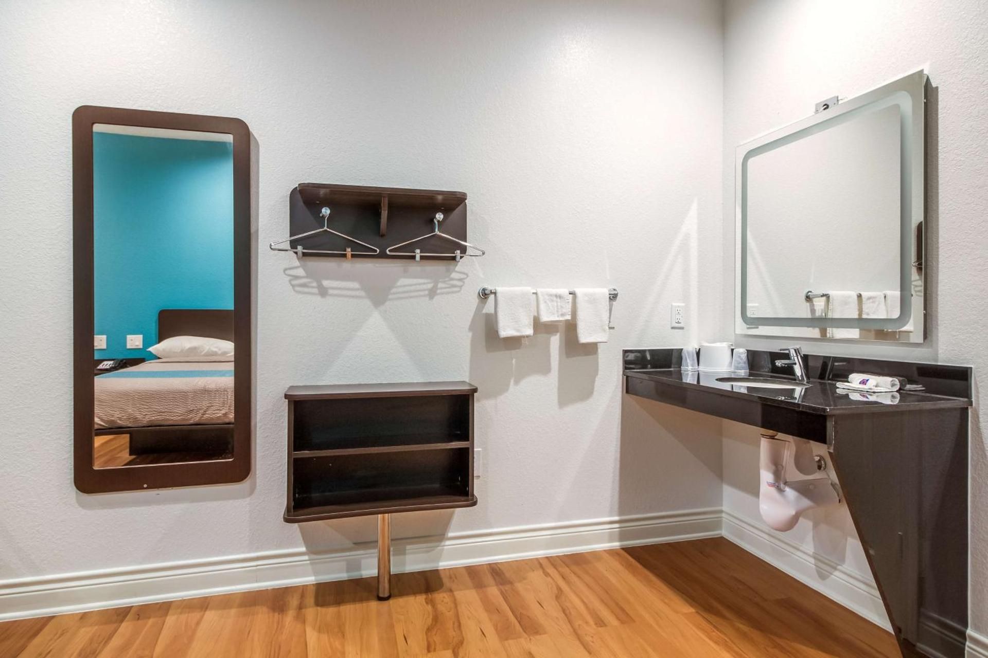 King Room - Disability Access - Non-Smoking