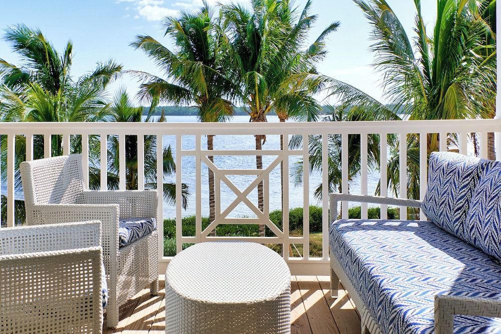 Isla Bella Beach Resort & Spa Oceanfront Balcony Two Bedroom Guestroom, Two Queens Primary/One King Room 6