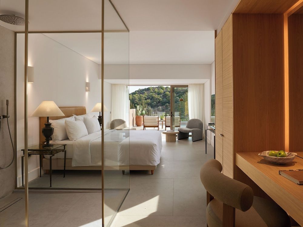 Deluxe Family Room Side Sea View