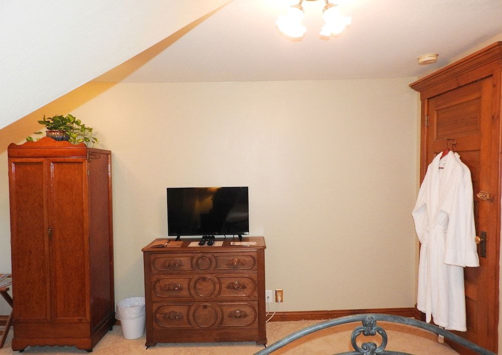 Champaign Garden Inn Berkely Room (3rd Floor) 7