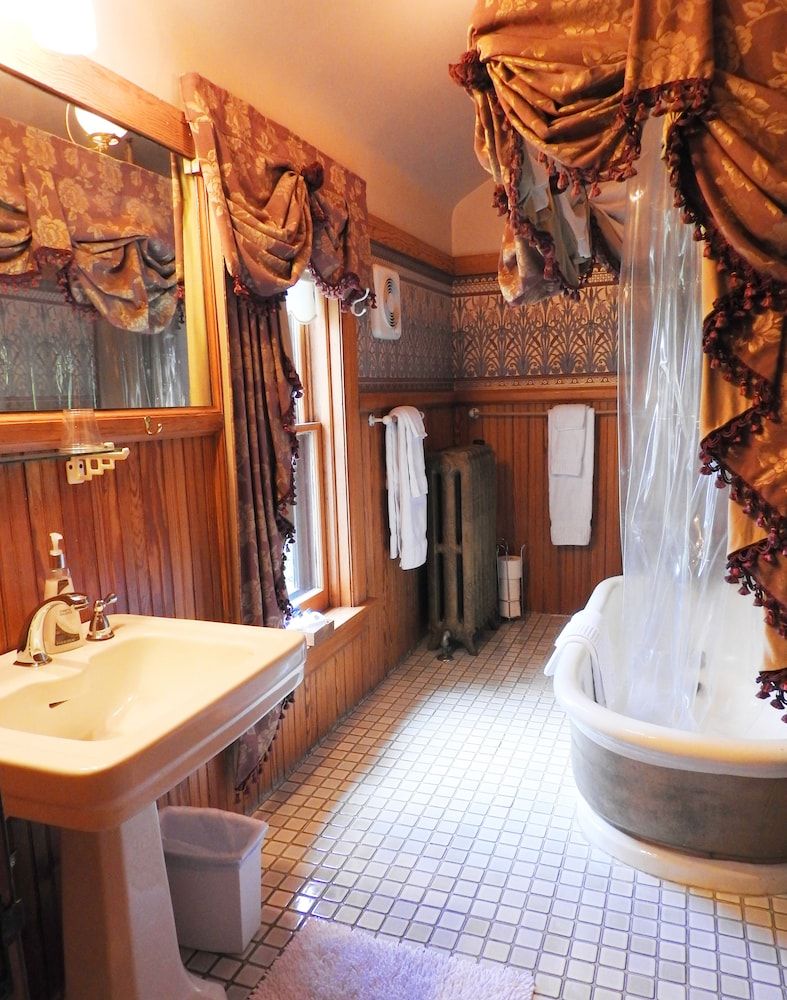 Champaign Garden Inn Champaign Room (2nd Floor) 6