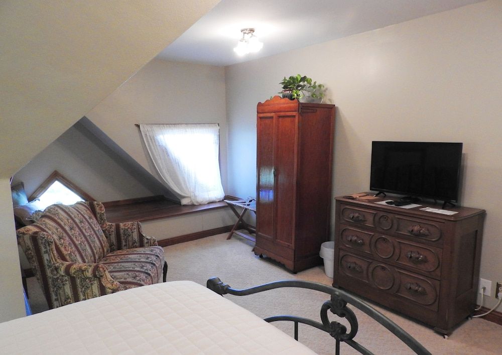 Champaign Garden Inn Berkely Room (3rd Floor) 2