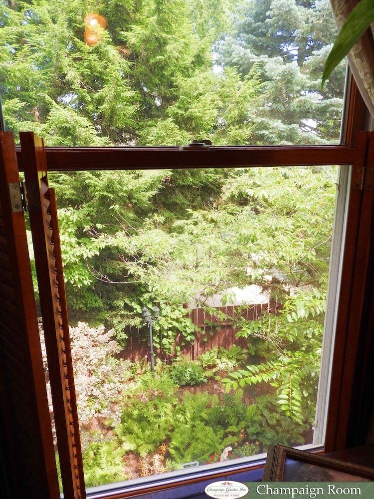 Champaign Garden Inn Champaign Room (2nd Floor) 3