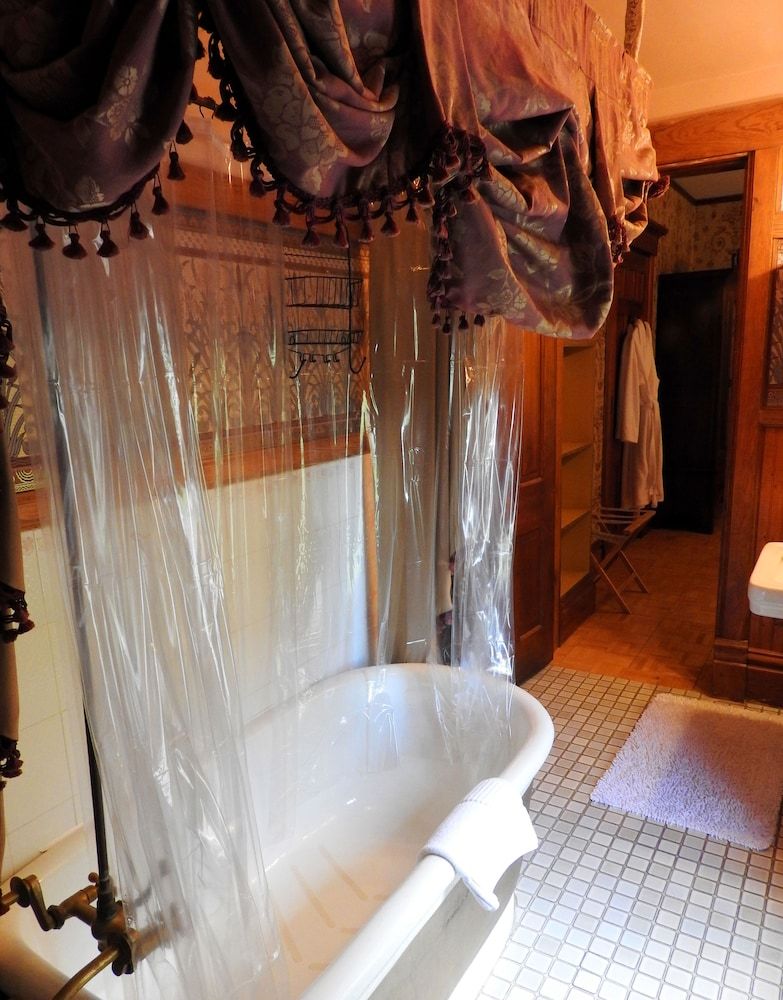 Champaign Garden Inn Champaign Room (2nd Floor) 5