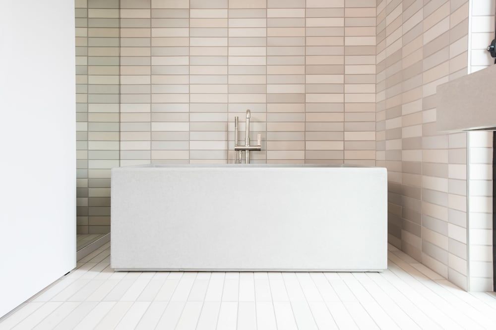 Deep Soaking Bathtub