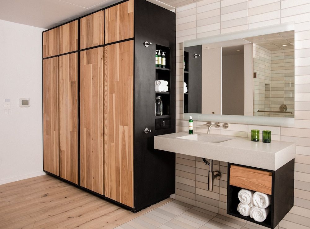 Harmon Guest House Room, 1 King Bed (Harmon) 4