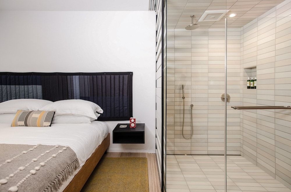 Harmon Guest House Room, 1 King Bed (Harmon) 3