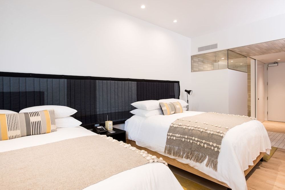 Harmon Guest House Room, 2 Queen Beds 3