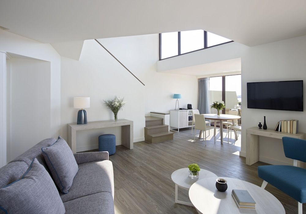 Amus Hotel & Spa Rodian Suite, Sea View 5