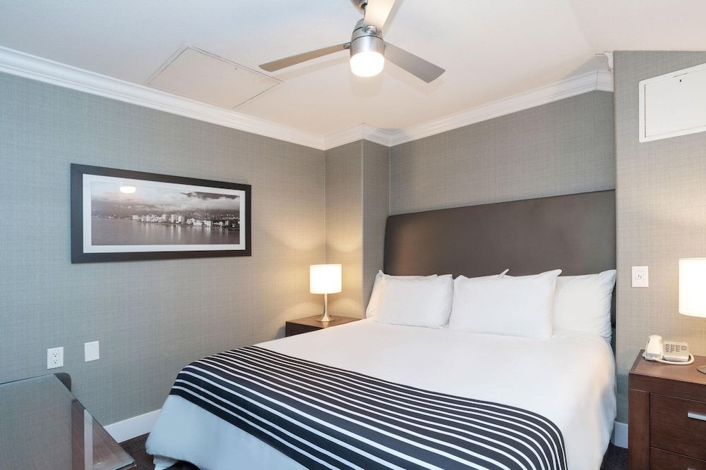 Suite, 1 King Bed with Sofa bed, Kitchen (Loft)