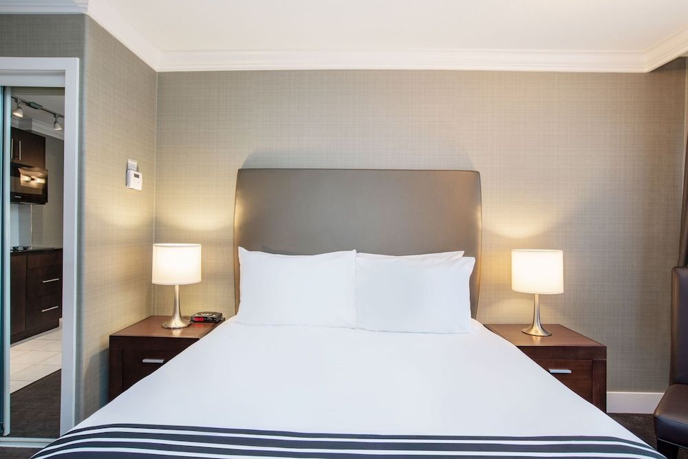 Studio Suite, 1 Queen Bed, Kitchenette
