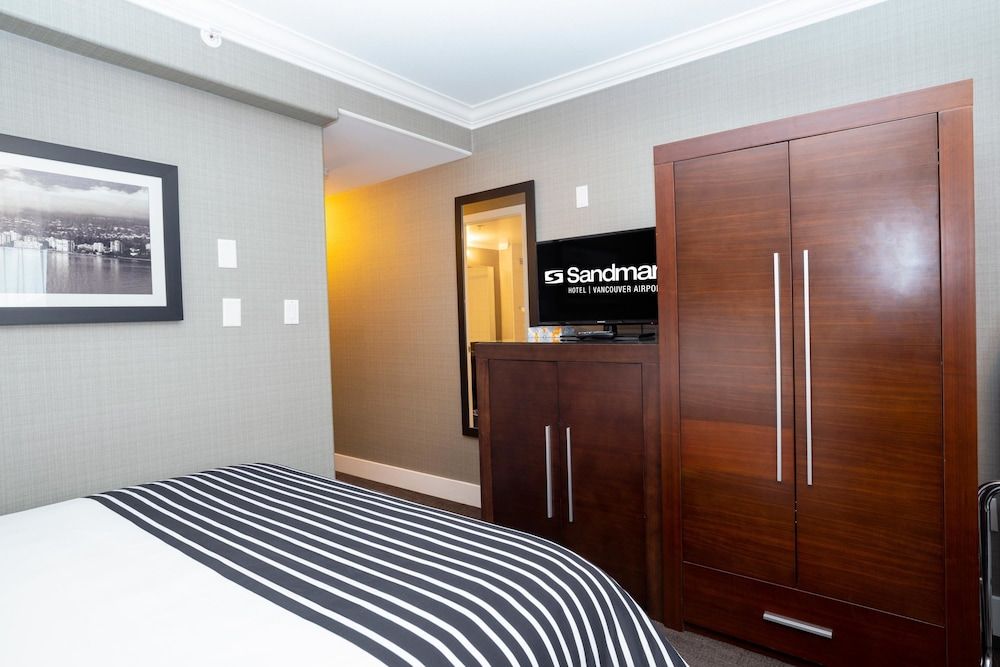 Standard Room, 1 Queen Bed