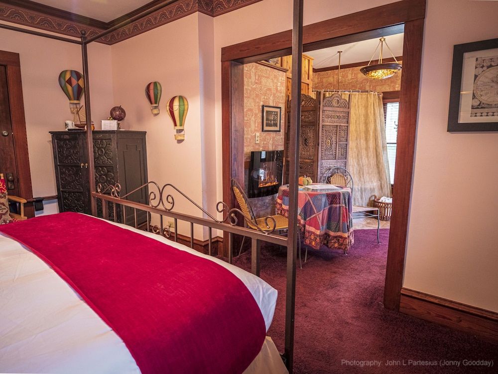 Room, Private Bathroom (Robert Louis Stevenson)