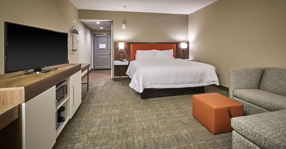 Room, 1 King Bed, Accessible (Hearing)