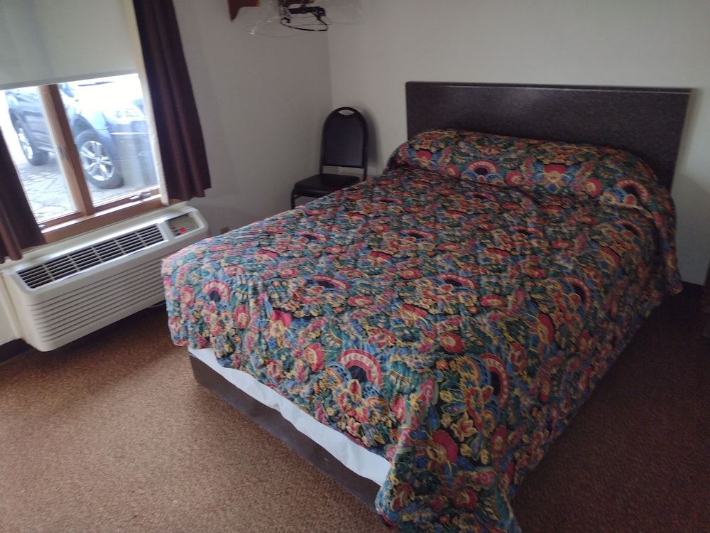 Davis Motel Classic Room, 1 Queen Bed, Smoking 3