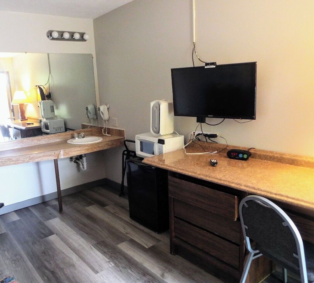 Davis Motel Classic Room, 1 Queen Bed, Smoking 6