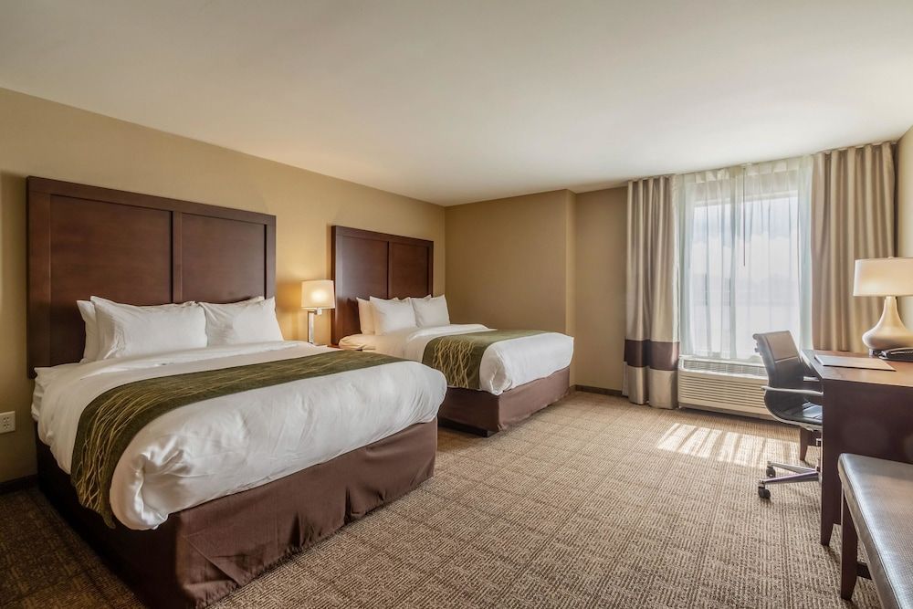 Suite, 2 Queen Beds, Accessible, Non Smoking