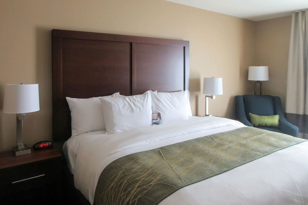 Suite, 1 King Bed, Non Smoking