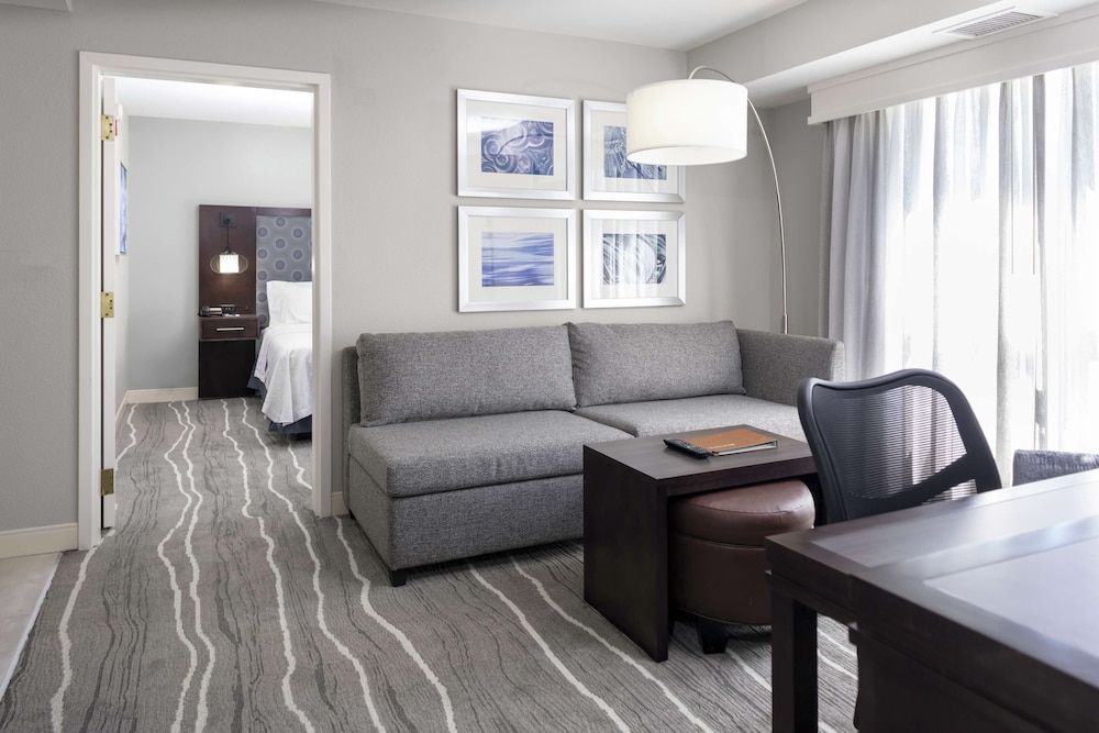 Suite, 2 Bedrooms, Non Smoking (1 King and 2 Queen Beds)