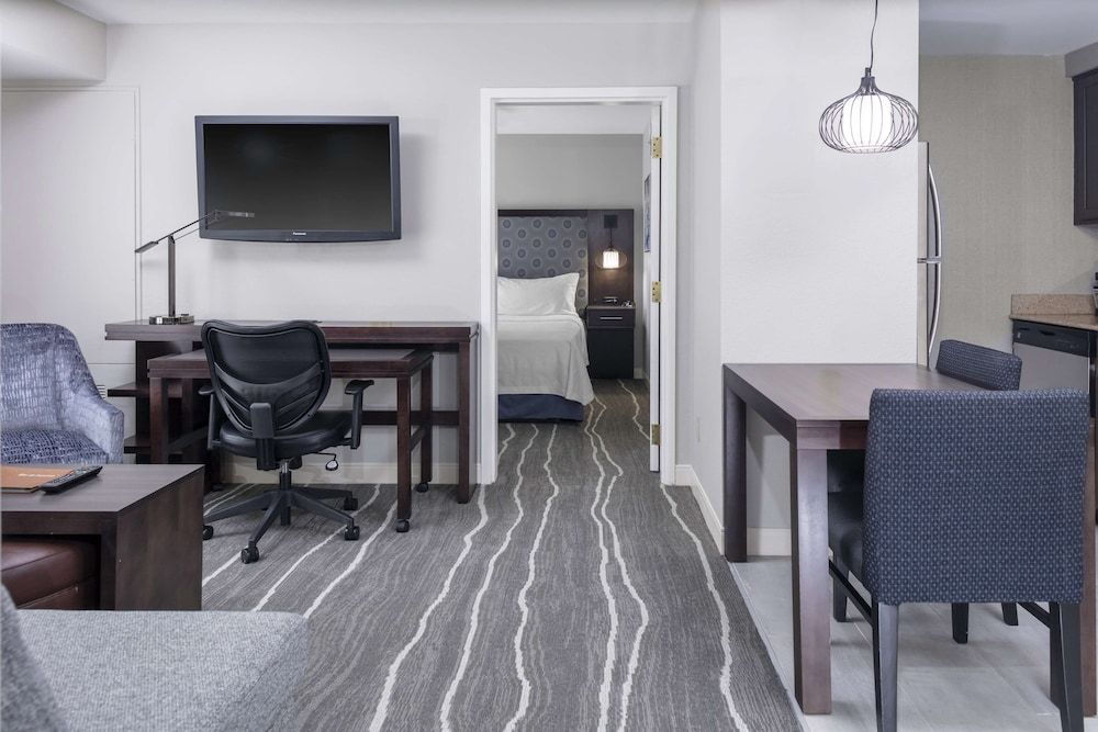 1 Bedroom 2 Queen Suite with Sleeper Sofa