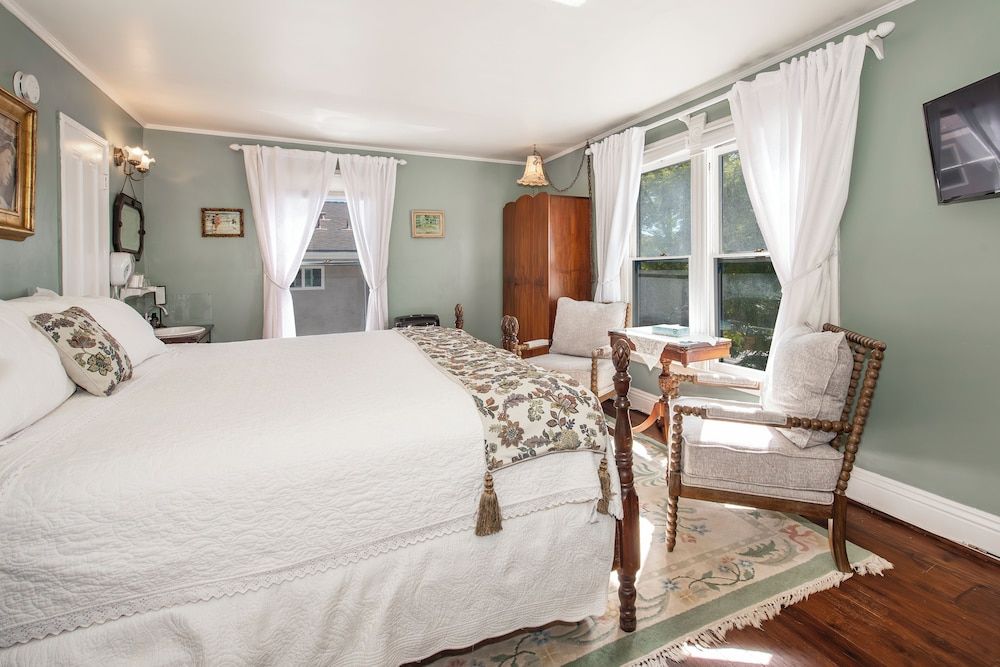 undefined Bath Street Inn 3